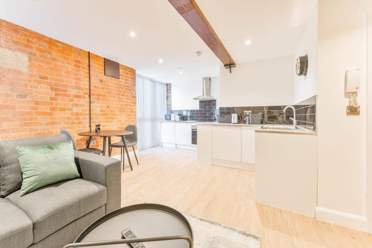 Lovely 1 Bed In Burton-on-trent Burton-upon-Trent