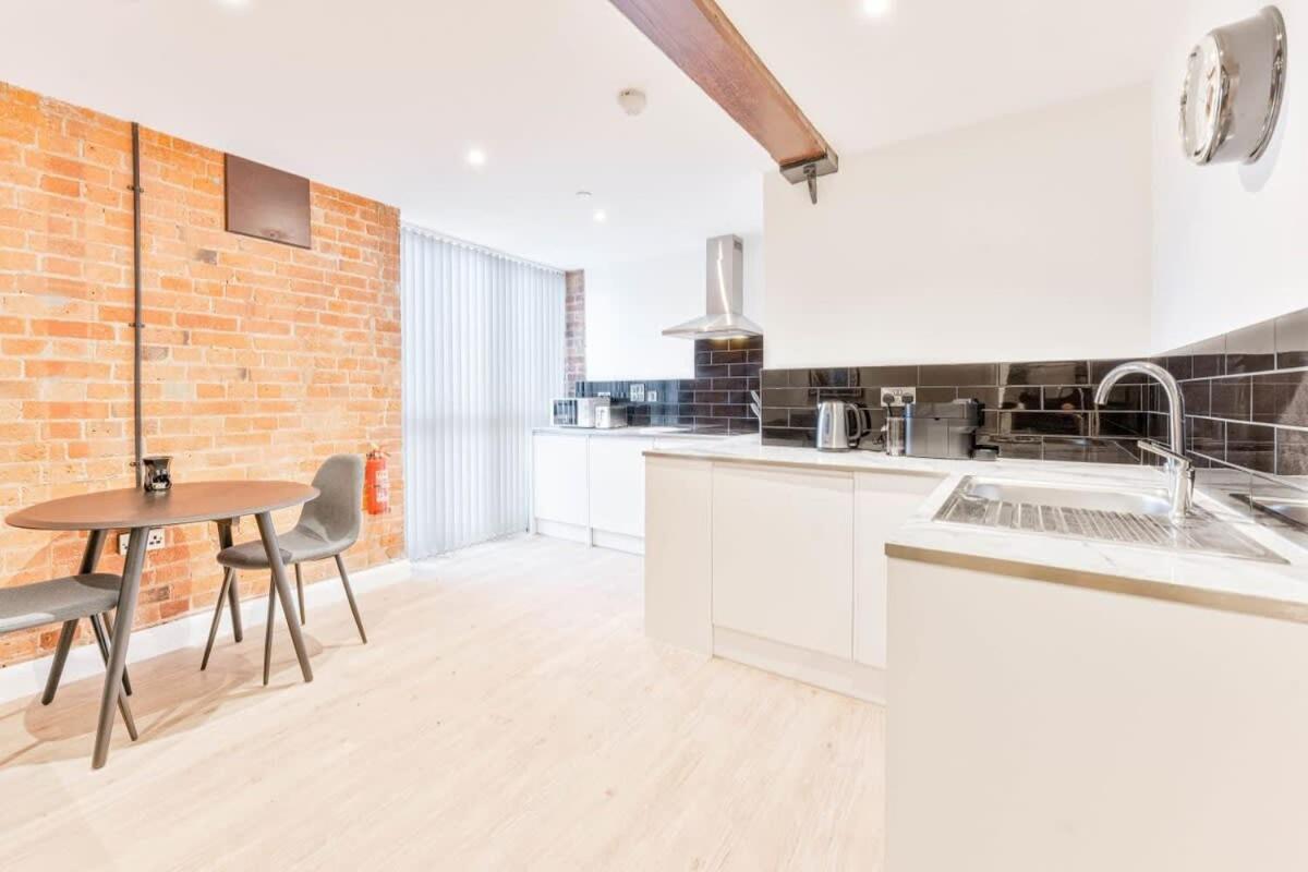 Lovely 1 Bed In Burton-on-trent