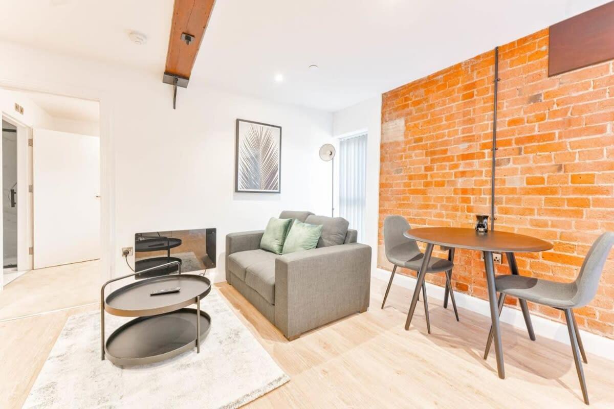 Apartment Lovely 1 Bed In Burton-on-trent