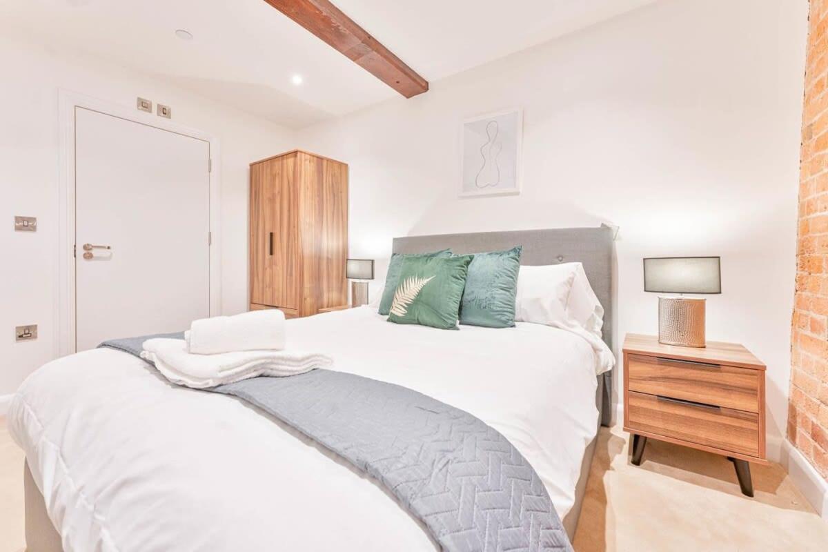 Lovely 1 Bed In Burton-on-trent