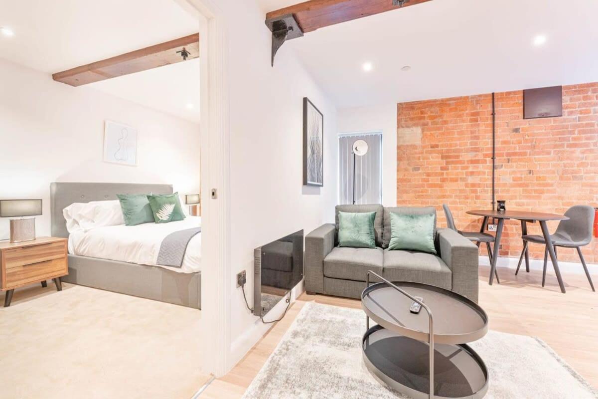 Lovely 1 Bed In Burton-on-trent Apartment